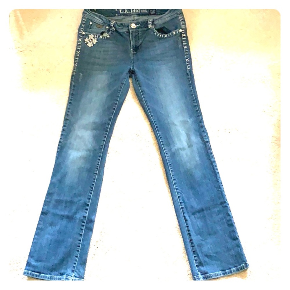 L.A. idol lady's jeans